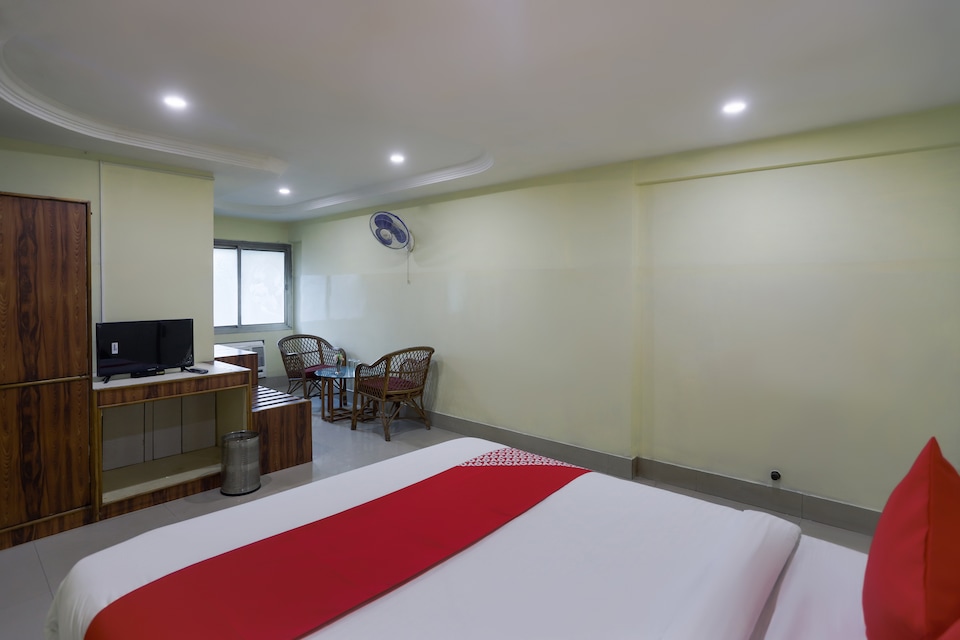 OYO 70146 S S P Guest House, Godowlia, Varanasi