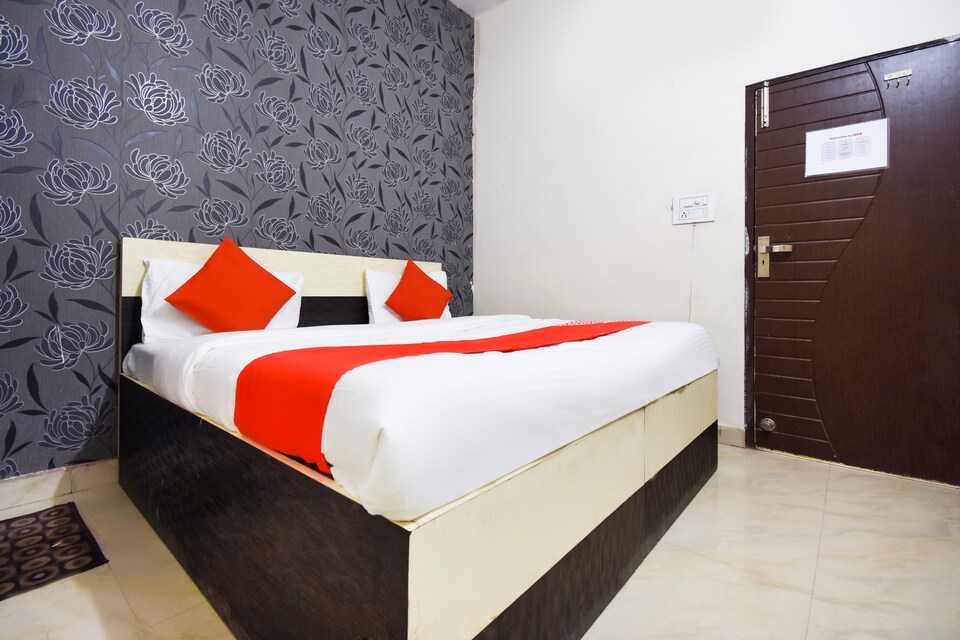OYO 70155 Hotel Silver Shine, Kurukshetra, Kurukshetra