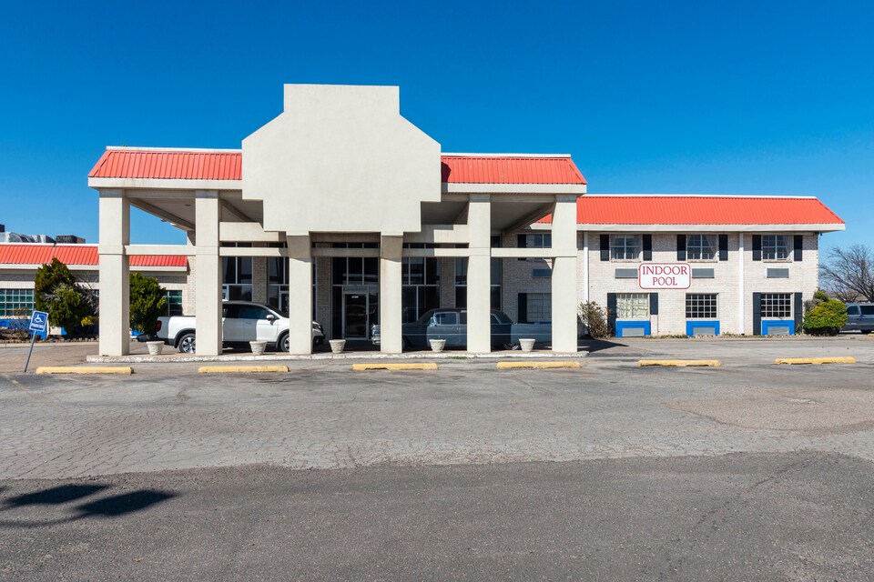 OYO Hotel Amarillo I-40 Central, C79103, Amarillo TX