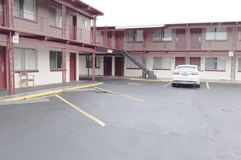 OYO Hotel Pendleton OR Downtown, C97801, Pendleton OR