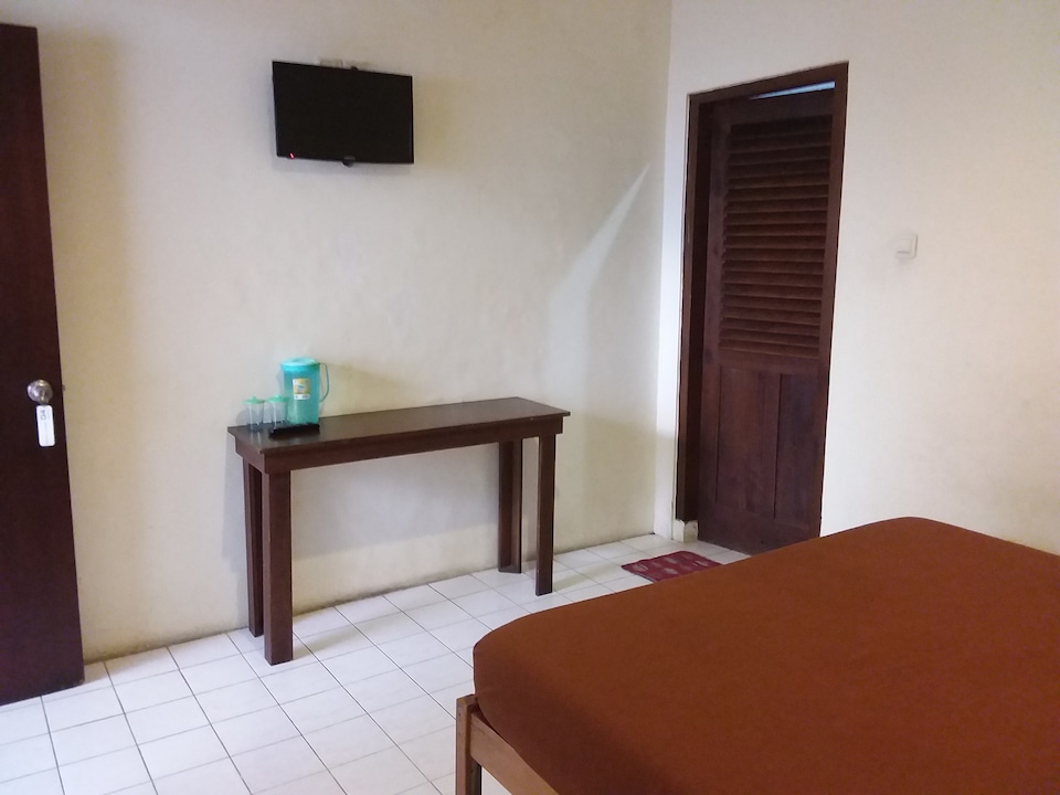 OYO 2953 Borobudur Guest House, Prawirotaman, Yogyakarta