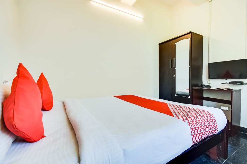 OYO 70180 Rvt Nest, Trichy Road, Coimbatore