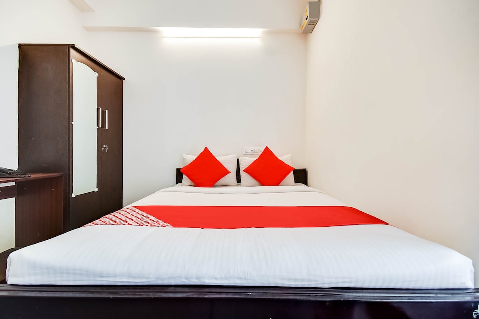 OYO 70180 Rvt Nest, Trichy Road, Coimbatore