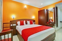 OYO Sree Chakra Hotels