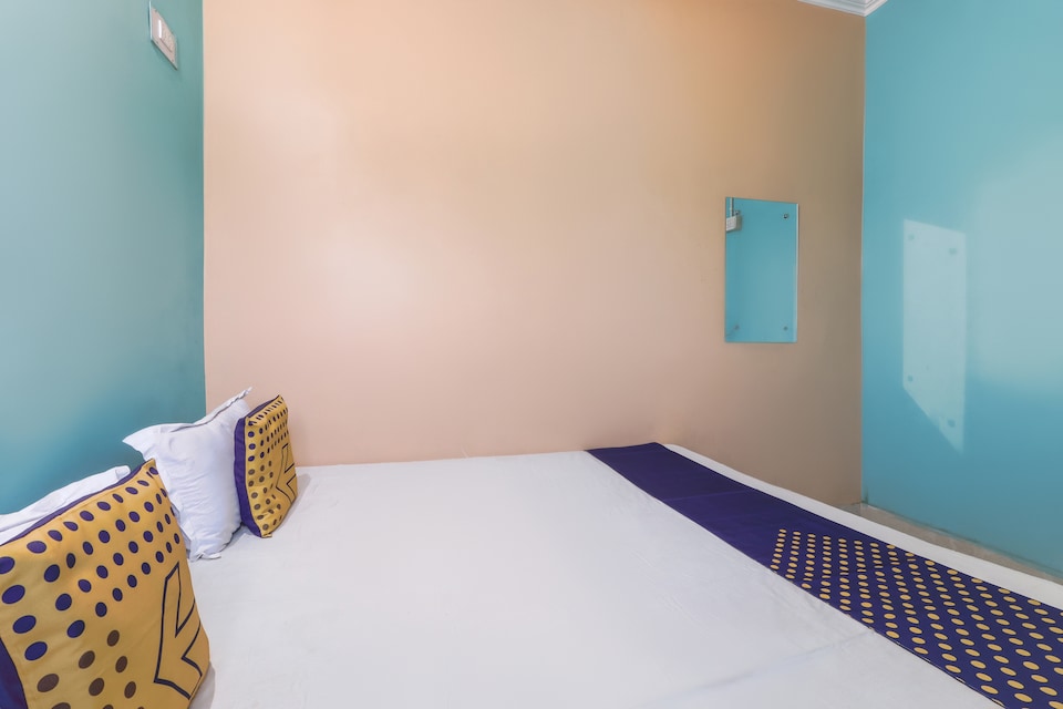 OYO 70205 Hotel Radha Krishna Inn, Darbhanga city, Darbhanga