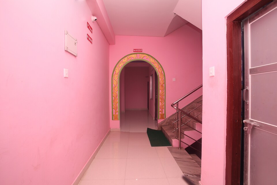 OYO 765 Moonlight Hotel And Restaurant, Kohalpur Nepal, Nepalgunj