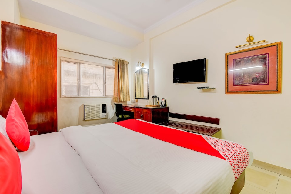 OYO 70223 Hh Hotel, Karol Bagh Delhi, Delhi