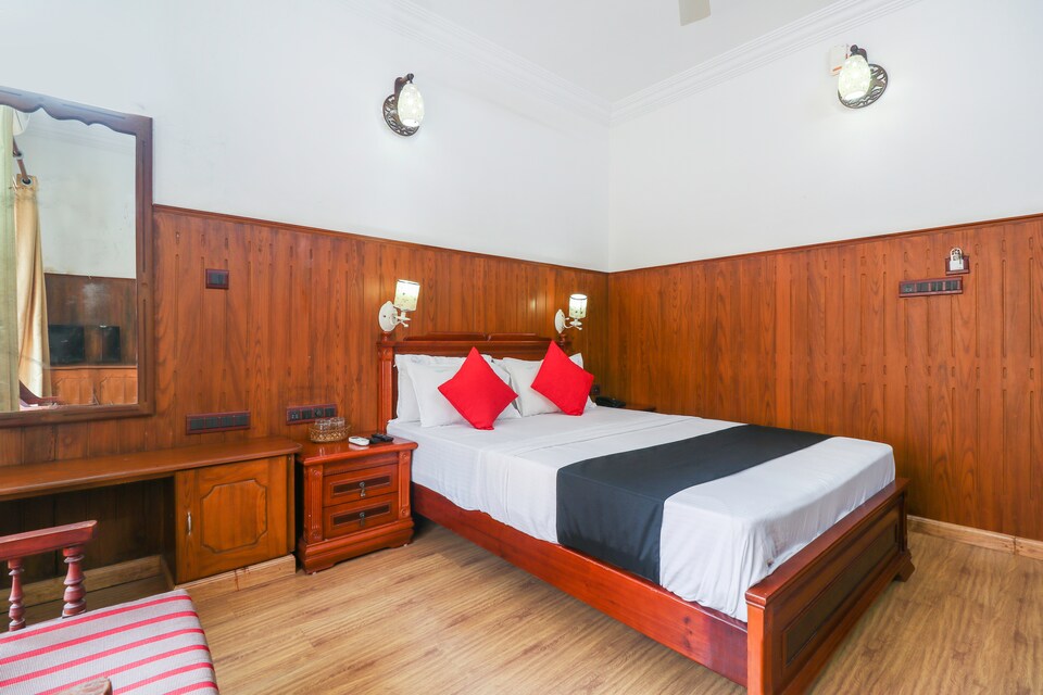 Capital O 70233 Nikhi Ayurvedic Heritage, Varkala, Varkala