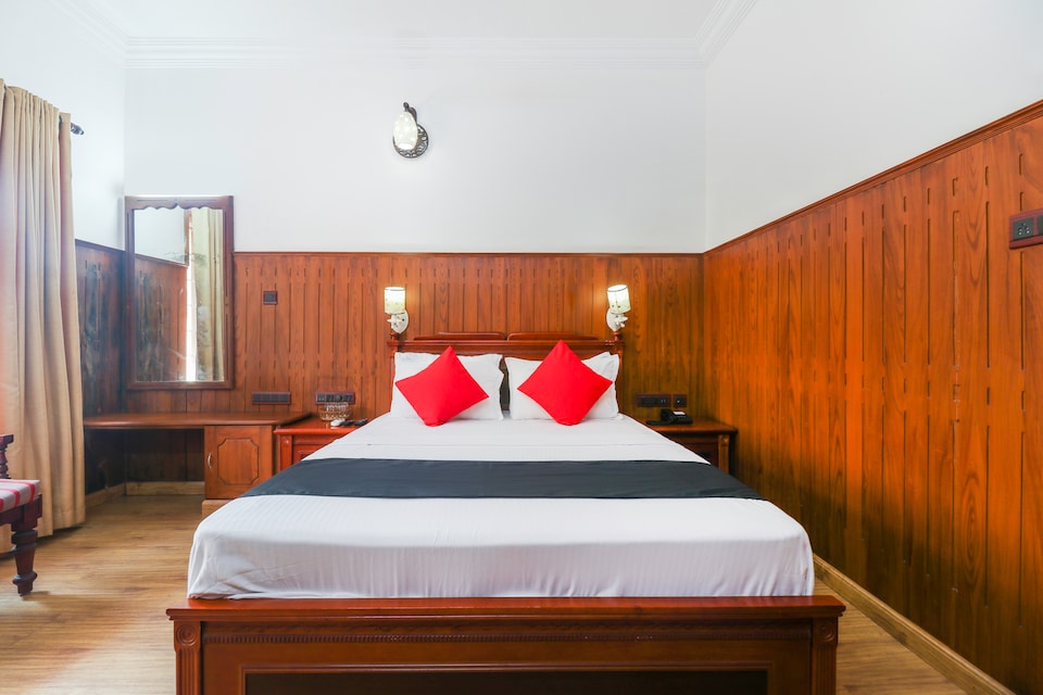 Capital O 70233 Nikhi Ayurvedic Heritage, Varkala, Varkala