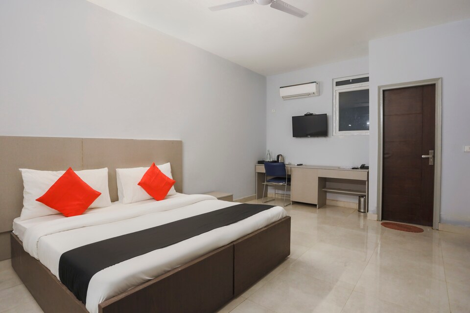 Capital O Prince Residency Near PVR Ansal Plaza Greater Noida, Greater Noida, Noida