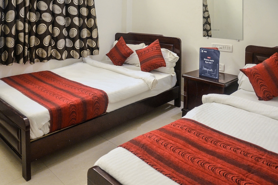 OYO 5793 Hotel Lotus International, Cantonment, Varanasi