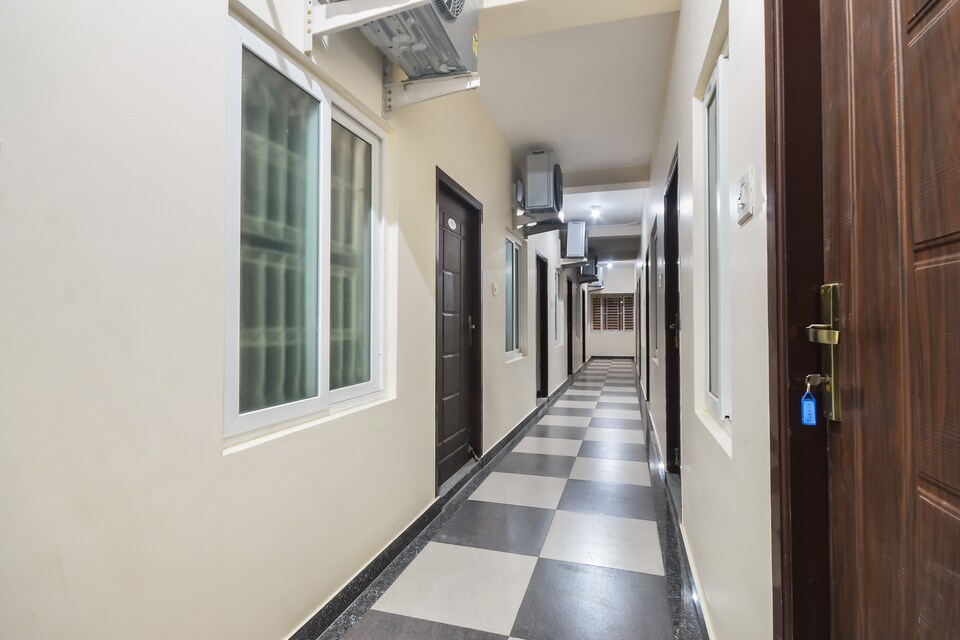 OYO 70250 Royal Residency, Salem Outskirt, Salem