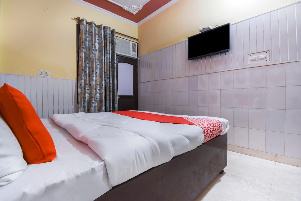 OYO 70253 Hotel Pvr 2, Sector 45 Chandigarh, Chandigarh