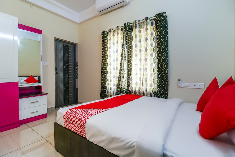 OYO 70254 Thompson Heights, Medical College - Pattom, Trivandrum