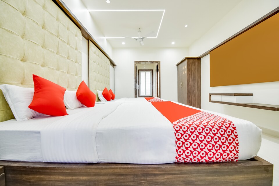 OYO 70260 Vrundavan Grand, Paratwada, Amravati