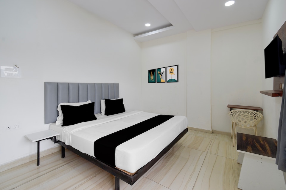 Hotel O MANSION SUITES, Kukatpally, Hyderabad