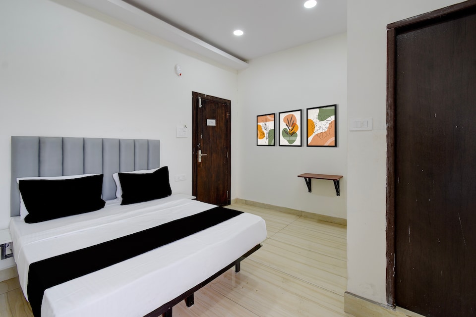 Hotel O MANSION SUITES, Kukatpally, Hyderabad