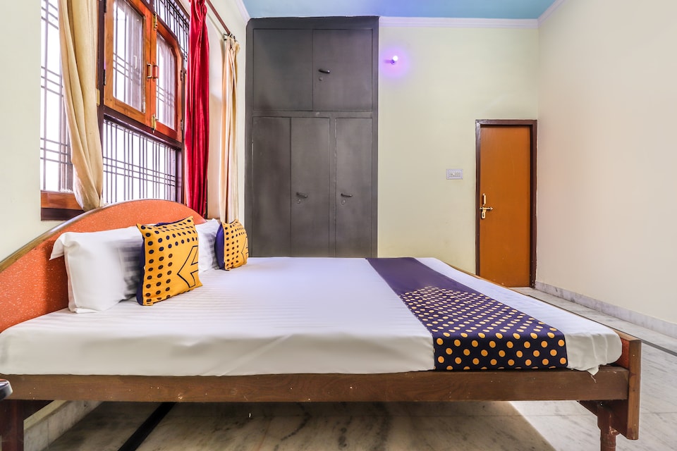 SPOT ON Rangoli Palace Near Munshi Pulia Metro Station, Vikas Nagar Lucknow, Lucknow