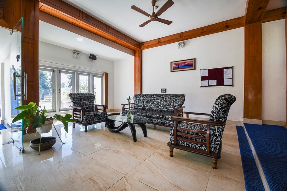 Capital O 70325 Hotel Min-ta, Itanagar, Itanagar