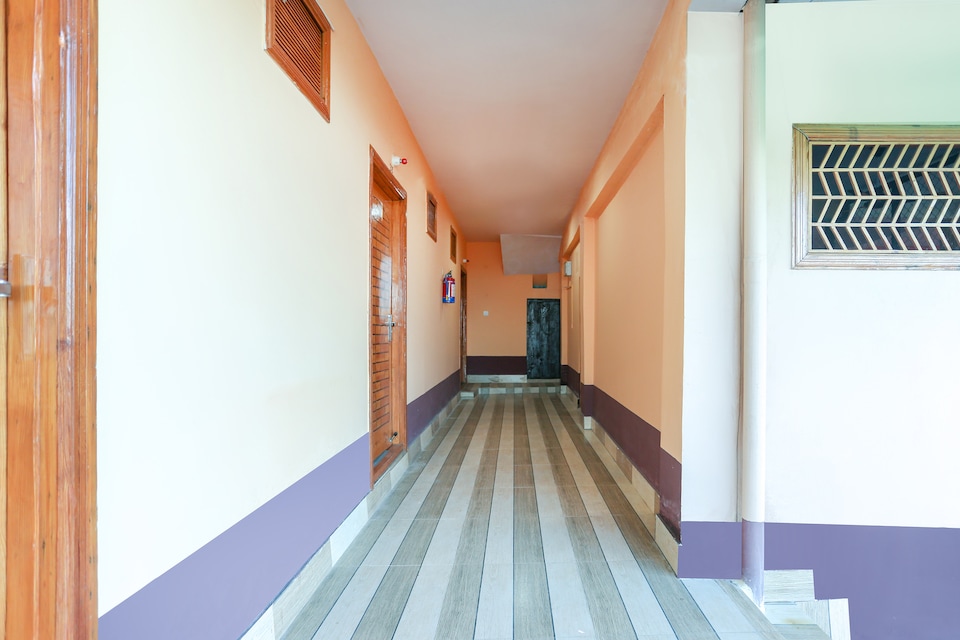 OYO 70349 Hotel Pine And Dine, Almora, Almora