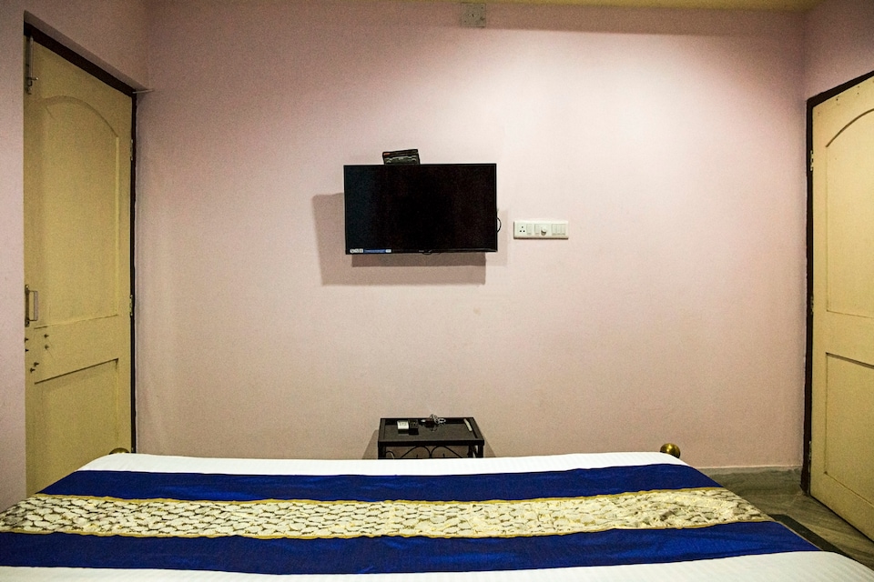 OYO 5806 near KIIT University, Patia Bhubaneswar, Bhubaneswar