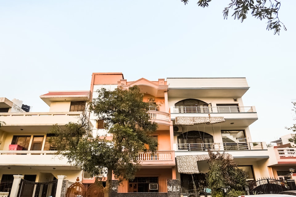 OYO 70358 Aarav Guest house, Old Gurgaon, Gurgaon