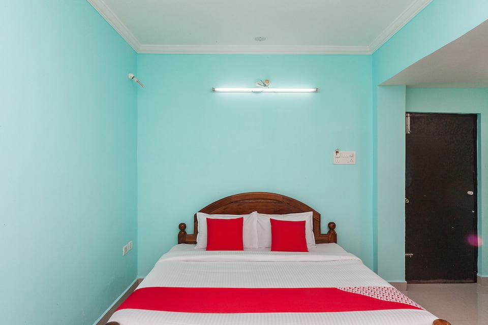 OYO 5807 M.V.T Towers, Vellore City, Vellore