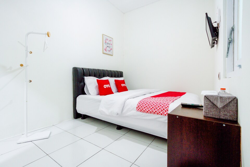 OYO 2975 House Of Mahira Syariah, Ciamis, Ciamis