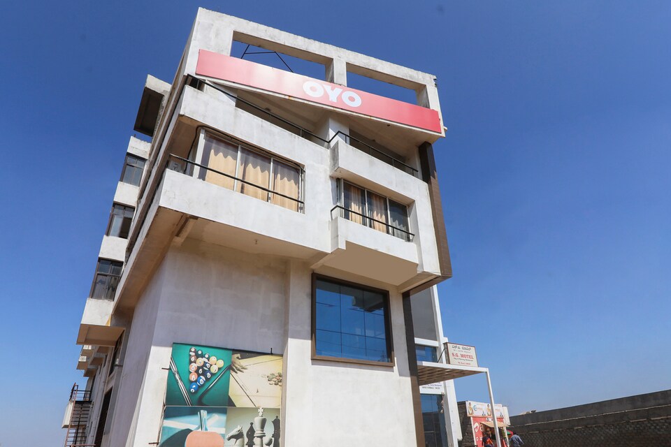 Flagship 70371 Amrut Deluxe Lodge, Hubli, Hubli-Dharwad