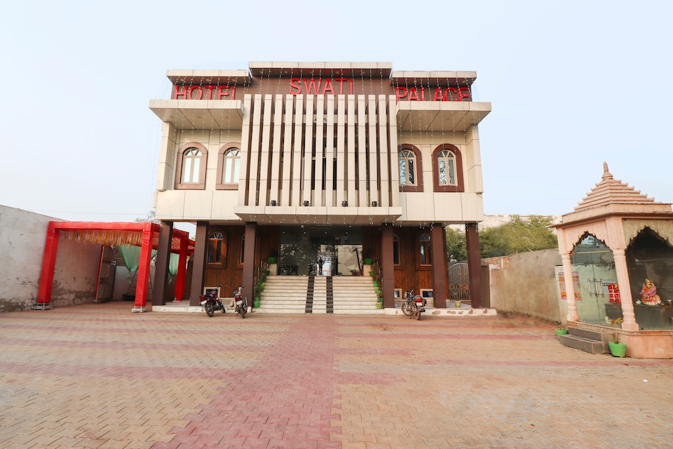 OYO 70389 Swati Lodge, Mathura, Mathura