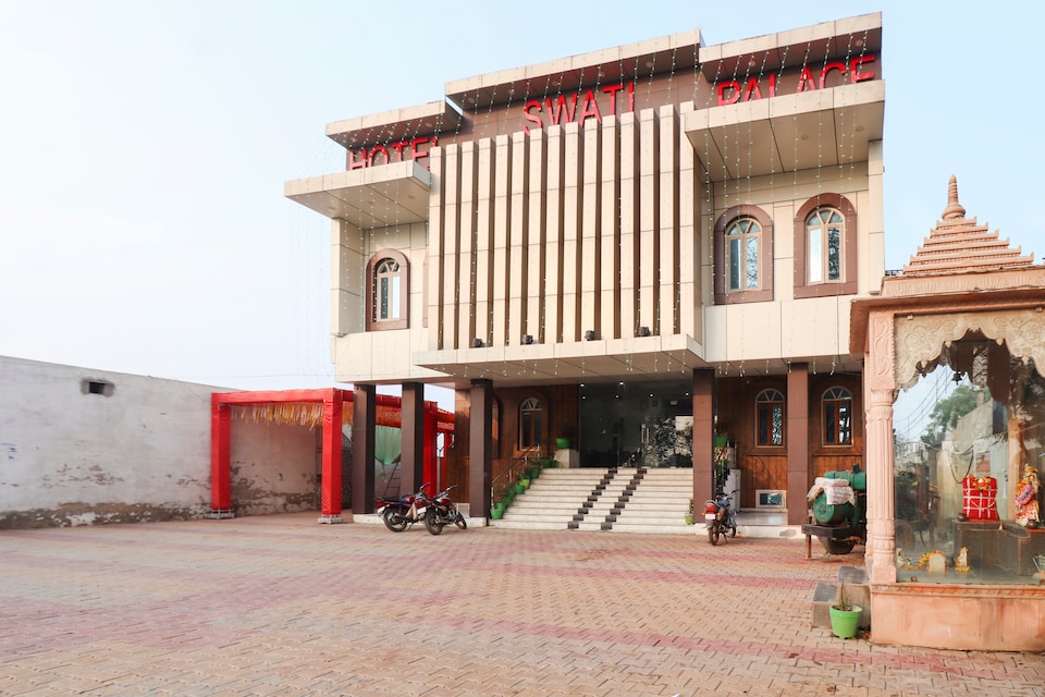OYO 70389 Swati Lodge, Mathura, Mathura