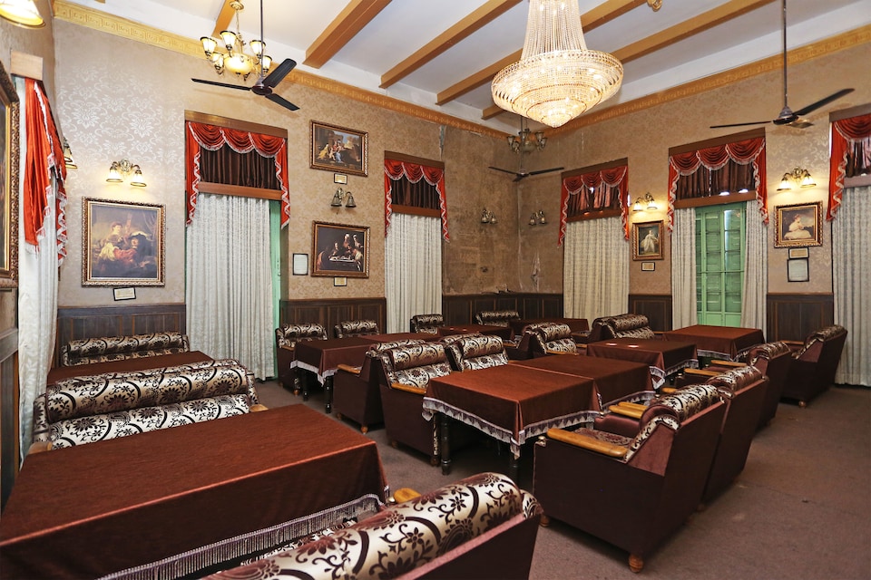 OYO 5811 Seacom Inn YMCA Esplanade, Esplanade Kolkata, Kolkata