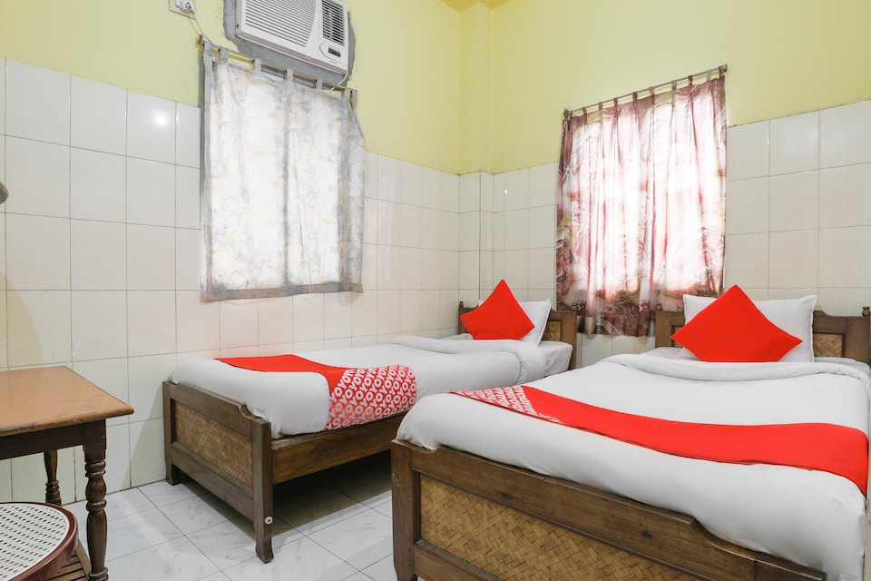 OYO 70408 Hotel Mid Town, Tinsukia, Tinsukia