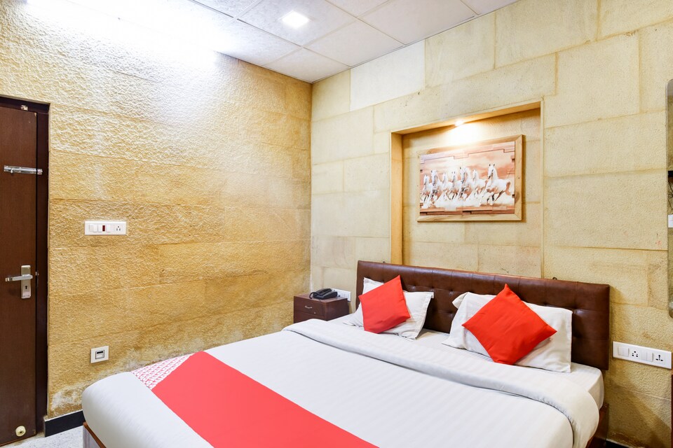 OYO 70409 Kd Hotel & Camp, Jaisalmer City, Jaisalmer