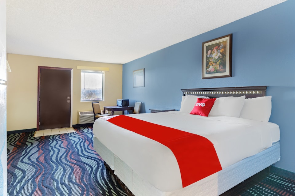 OYO Hotel Branson Victorian Palace, C65616-9, Branson MO