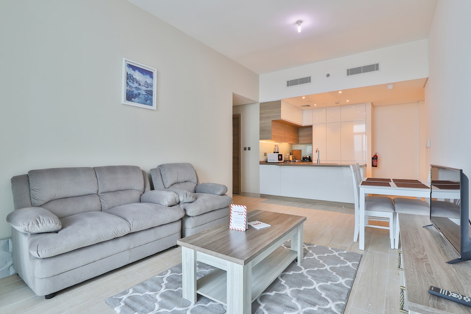 OYO 481 Home Studio One Tower (1BHK), Dubai Marina, Dubai