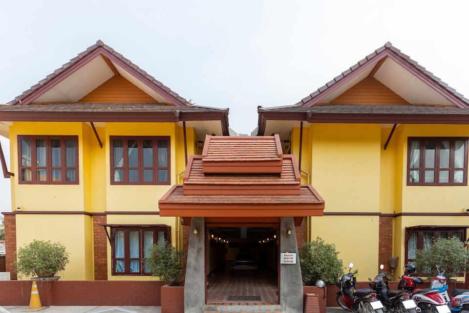 OYO 672 Yellow Tique Hotel, Lampang P3, Lampang