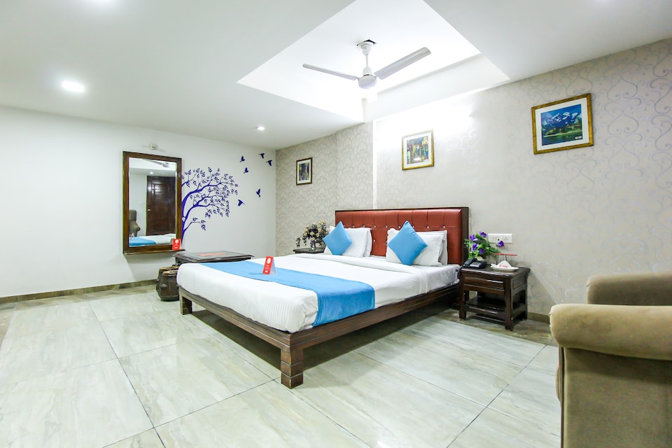 OYO 893 Hotel Seven, Ashram Road Ahmedabad, Ahmedabad