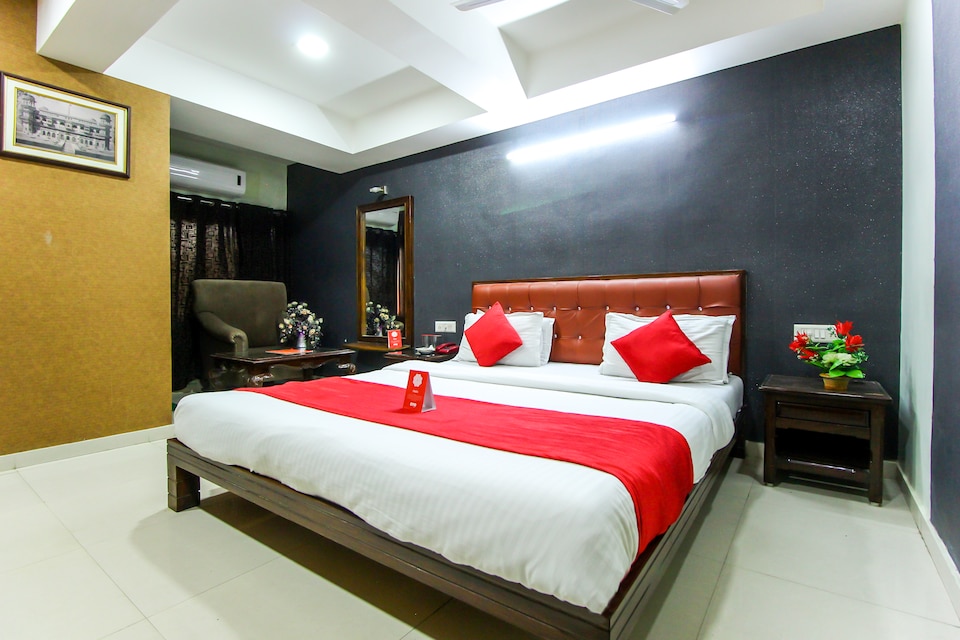 OYO 893 Hotel Seven, Ashram Road Ahmedabad, Ahmedabad
