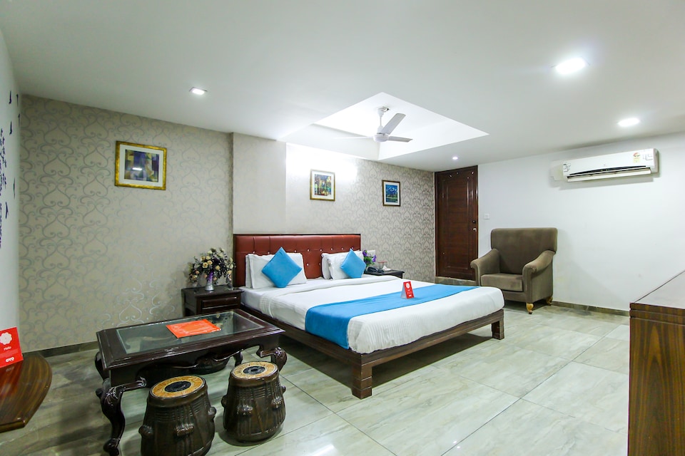 OYO 893 Hotel Seven, Ashram Road Ahmedabad, Ahmedabad