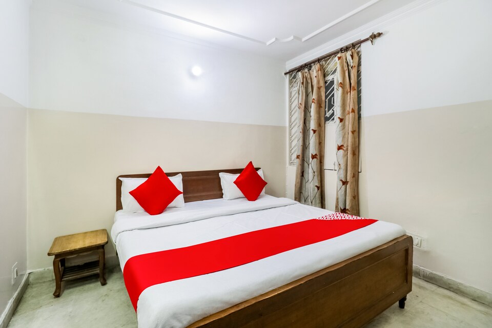 OYO 70442 Sweet Inn, AIIMS Delhi, Delhi