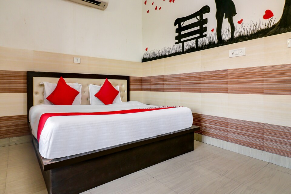 OYO 70454 Hotel Redox, Hisar, Hisar