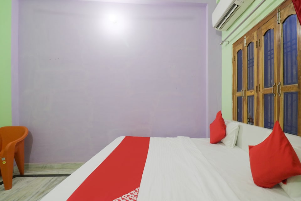 OYO 70469 S P Guest House , Sarnath Varanasi, Varanasi