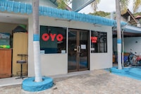 OYO 681 Paradise Hotel
