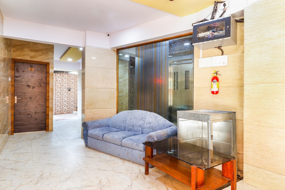 Capital O 70493 Hotel Crystal Inn, Mumbai Chembur-Kurla-Ghatkopar, Mumbai