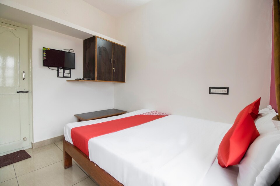 OYO 70497 King's Comforts, Hassan-II, Hassan