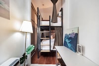 OYO 685 Am Bed Hostel