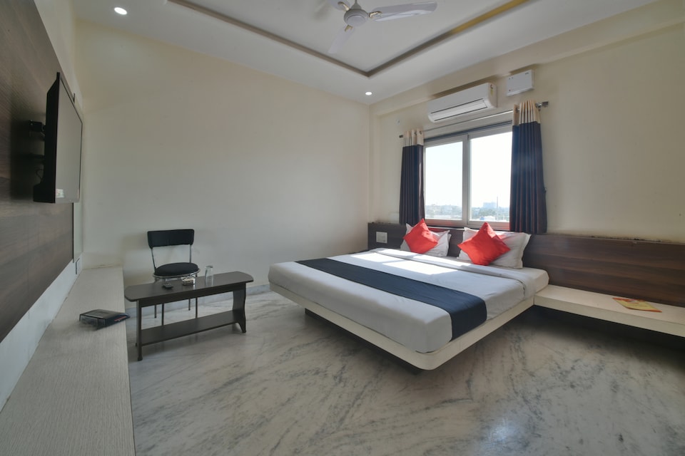 Capital O 70502 Mithila Palace Hotel &restaurant , Udaipur North, Udaipur