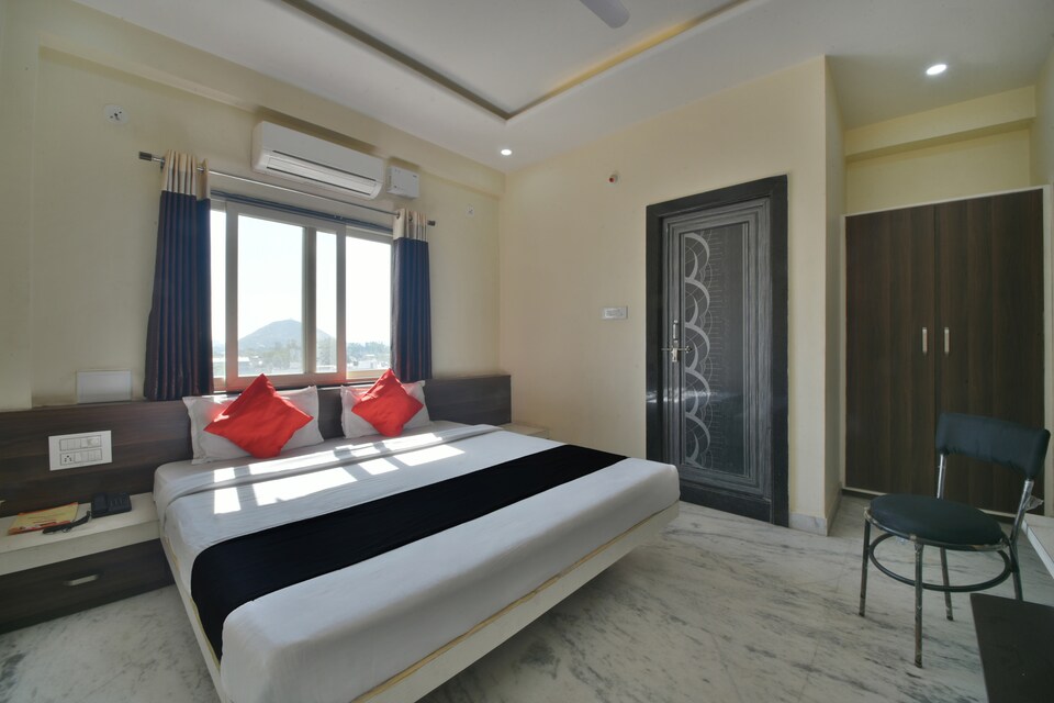 Capital O 70502 Mithila Palace Hotel &restaurant , Udaipur North, Udaipur