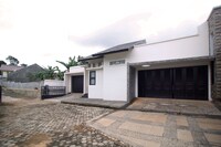 OYO 3002 Wisma Alda Syariah